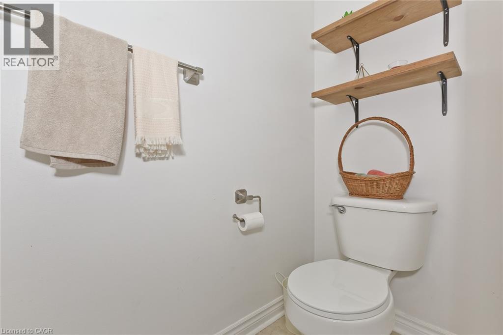 355 Hobbs Crescent, Milton, ON - Indoor Photo Showing Bathroom