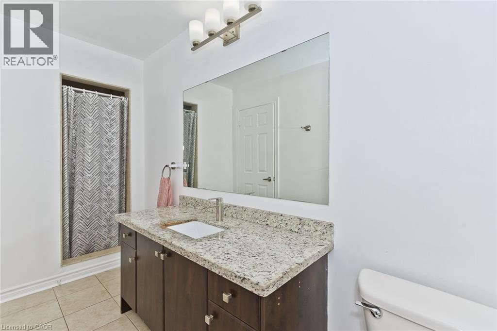 355 Hobbs Crescent, Milton, ON - Indoor Photo Showing Bathroom