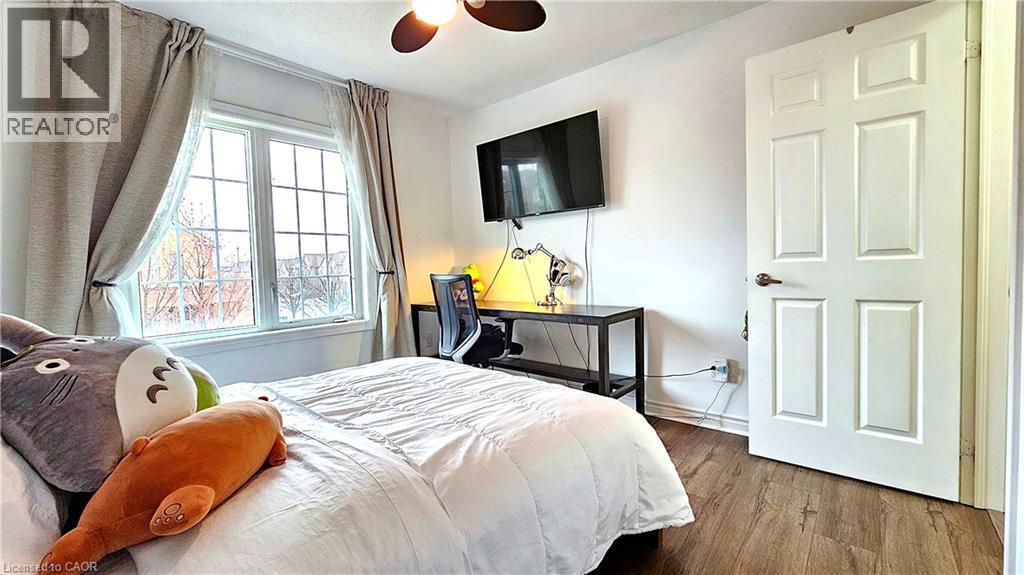 355 Hobbs Crescent, Milton, ON - Indoor Photo Showing Bedroom