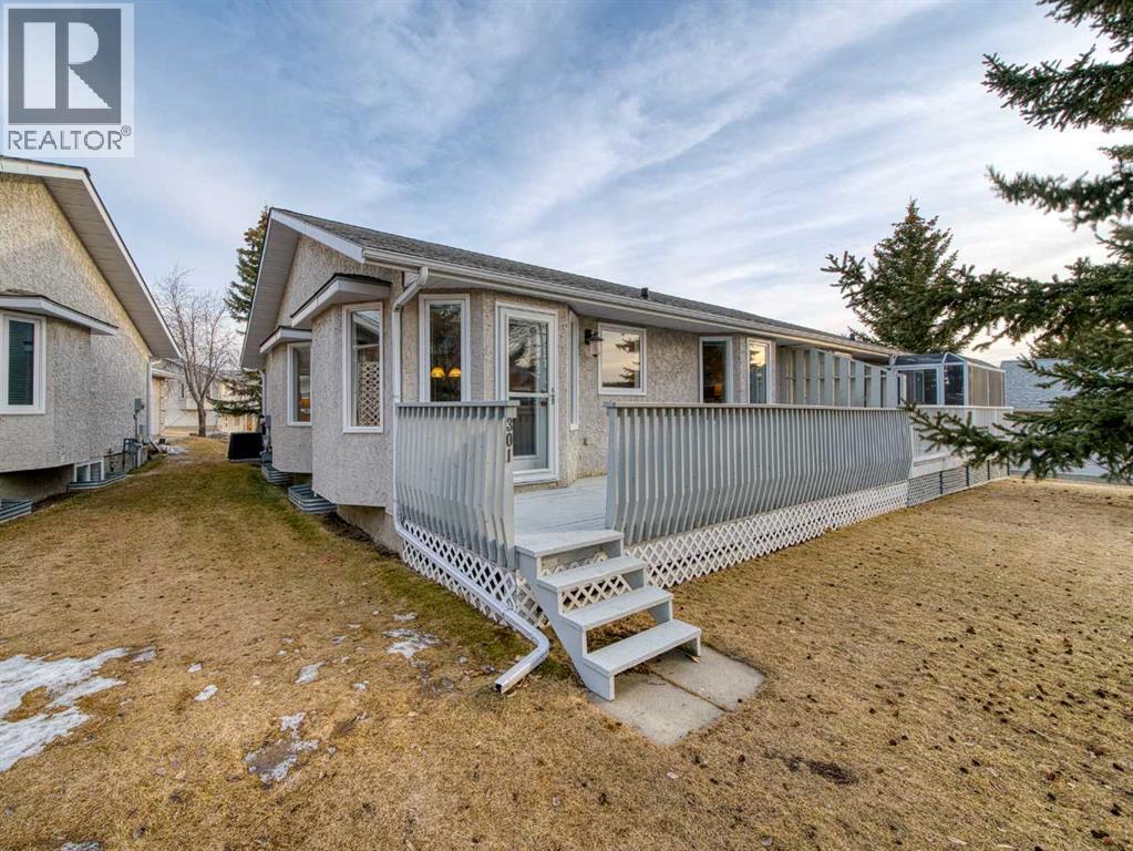 301 Arbour Cliff Close Nw, Calgary, AB - Outdoor