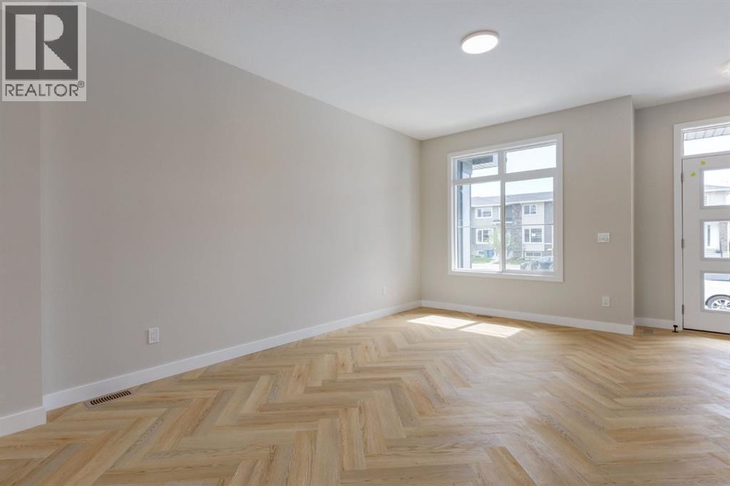 780 Sora Boulevard Se, Calgary, AB - Indoor Photo Showing Other Room