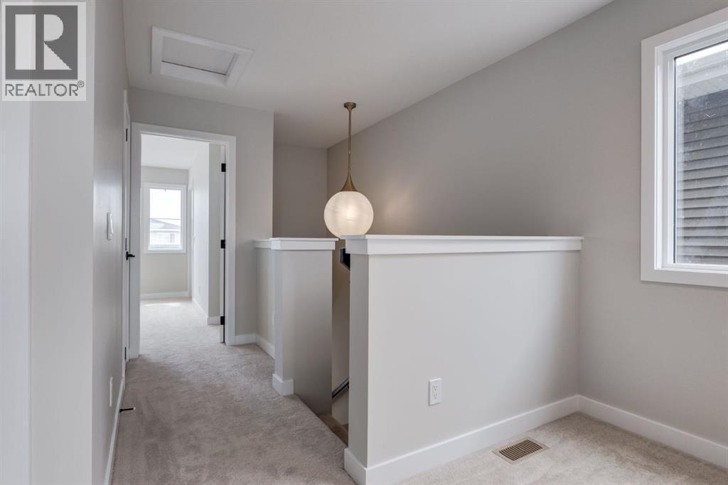 780 Sora Boulevard Se, Calgary, AB - Indoor Photo Showing Other Room