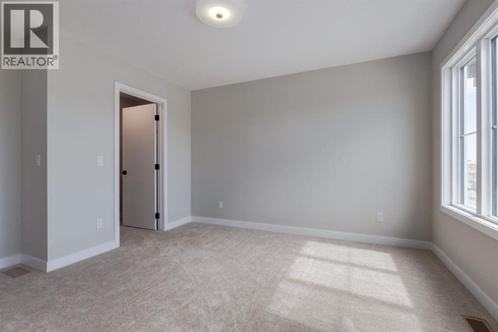 780 Sora Boulevard Se, Calgary, AB - Indoor Photo Showing Other Room