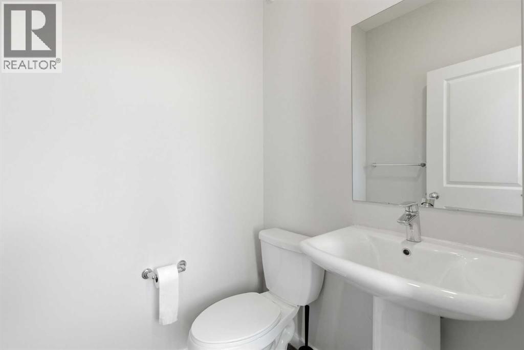 61 Savanna Link Ne, Calgary, AB - Indoor Photo Showing Bathroom