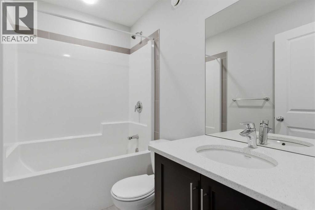 61 Savanna Link Ne, Calgary, AB - Indoor Photo Showing Bathroom
