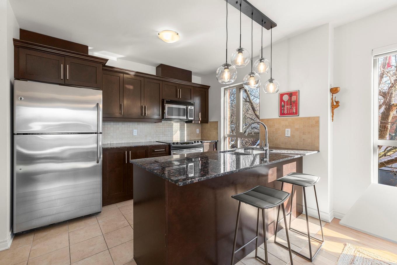 Kitchen - 405-1085 Av. Pratt, Montréal (Outremont), QC - Indoor Photo Showing Kitchen With Upgraded Kitchen