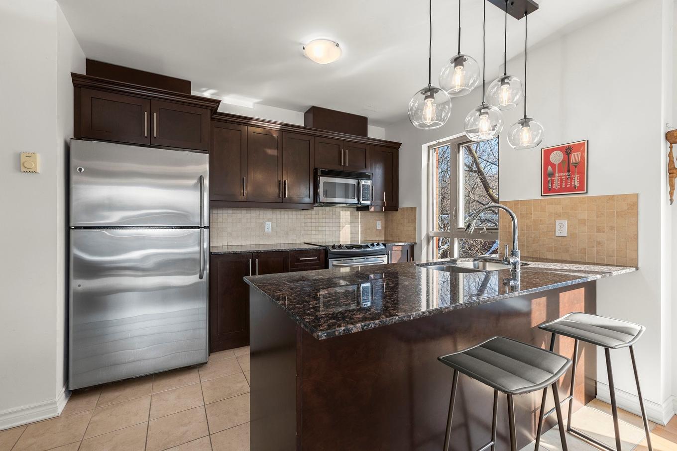 Kitchen - 405-1085 Av. Pratt, Montréal (Outremont), QC - Indoor Photo Showing Kitchen With Upgraded Kitchen
