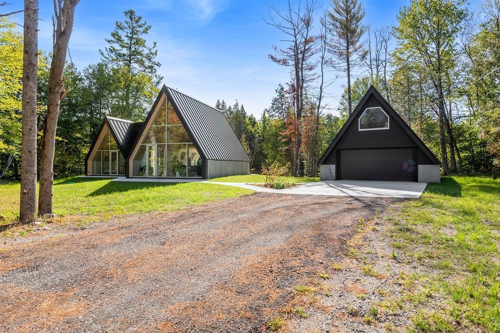 Front of Structure - 481 Côte St-Patrick, Saint-Colomban, QC - Outdoor