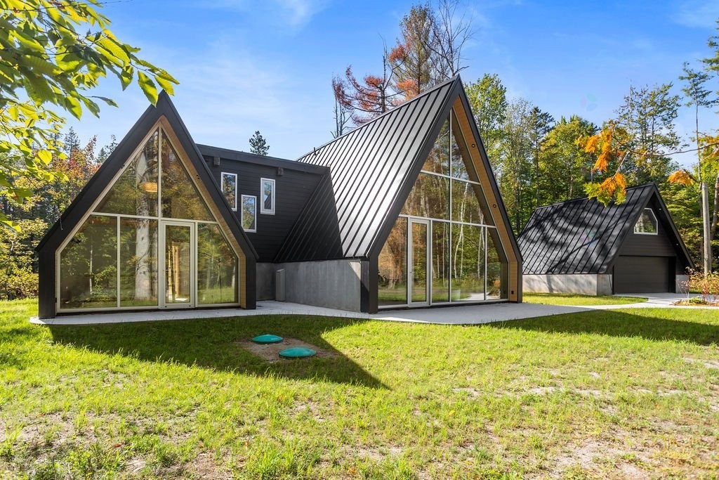 Front of Structure - 481 Côte St-Patrick, Saint-Colomban, QC - Outdoor