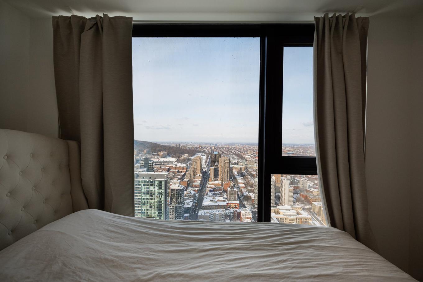 Chambre à coucher - 5310-1245 Rue De Bleury, Montréal (Ville-Marie), QC - Indoor Photo Showing Bedroom