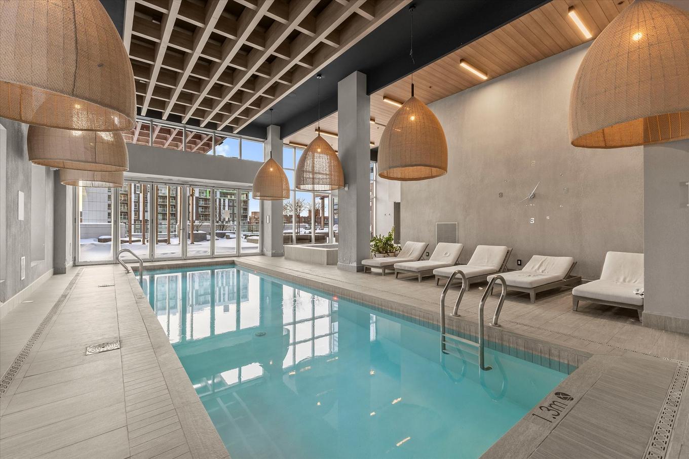 Salle communautaire - 3005-1288 Rue St-Antoine O., Montréal (Ville-Marie), QC - Indoor Photo Showing Other Room With In Ground Pool