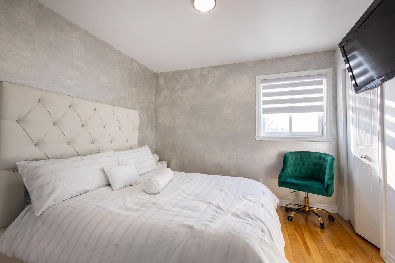 Chambre à coucher - 12247 Rue Emmanuel-Briffa, Montréal (Rivière-Des-Prairies/Pointe-Aux-Trembles), QC - Indoor Photo Showing Bedroom