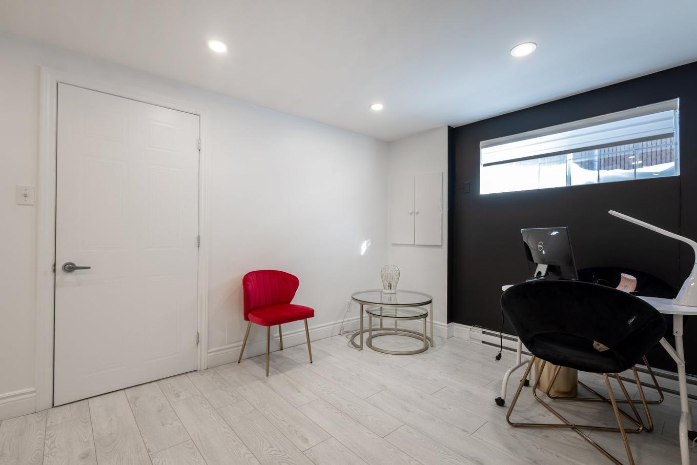 Atelier - 12247 Rue Emmanuel-Briffa, Montréal (Rivière-Des-Prairies/Pointe-Aux-Trembles), QC - Indoor