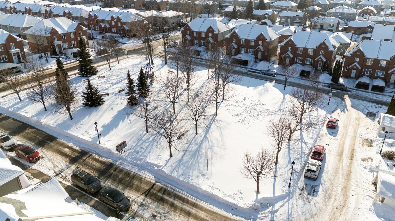 Photo aérienne - 12247 Rue Emmanuel-Briffa, Montréal (Rivière-Des-Prairies/Pointe-Aux-Trembles), QC - Outdoor