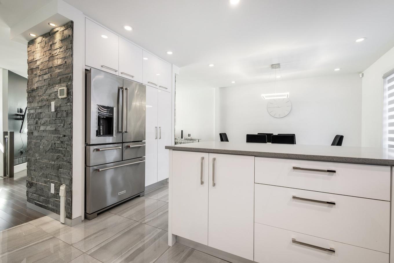 Cuisine - 12247 Rue Emmanuel-Briffa, Montréal (Rivière-Des-Prairies/Pointe-Aux-Trembles), QC - Indoor