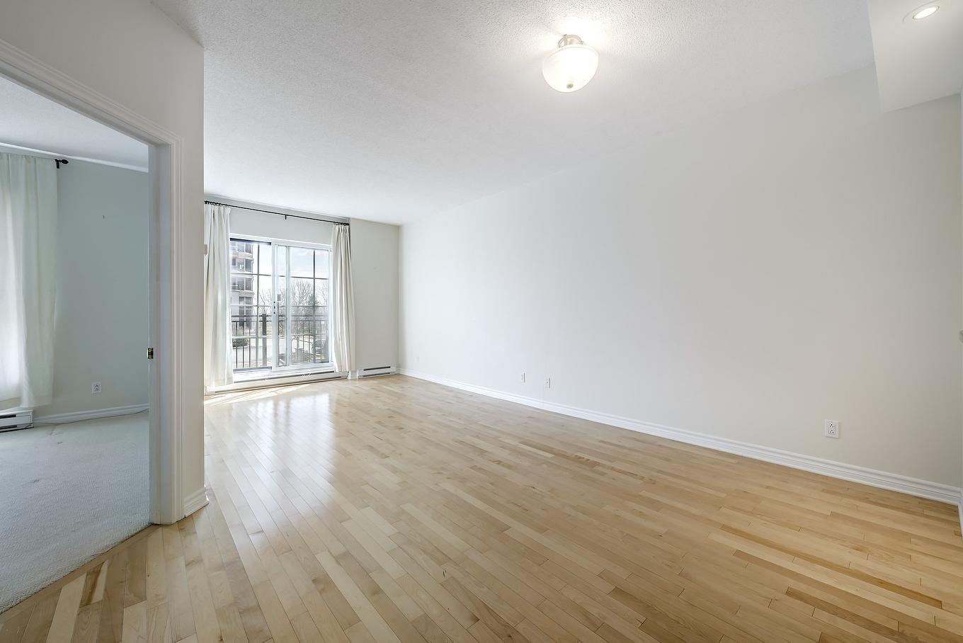 Living room - 219-2 Place Des Jardins-Des-Vosges, Montréal (Verdun/Île-Des-Soeurs), QC - Indoor Photo Showing Other Room