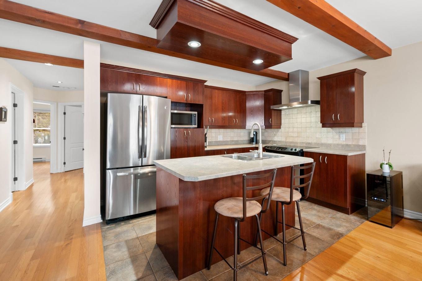 Cuisine - 112 Ch. Louis-Dufour, Saint-Sauveur, QC - Indoor Photo Showing Kitchen With Double Sink