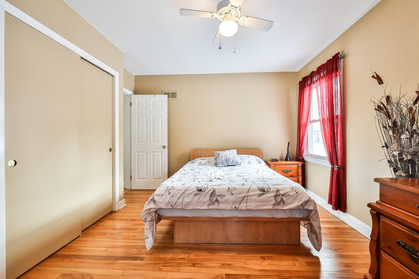 Primary bedroom - 611 Rue Kenny, Gatineau (Buckingham), QC - Indoor Photo Showing Bedroom