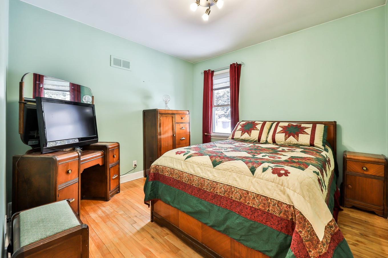 Bedroom - 611 Rue Kenny, Gatineau (Buckingham), QC - Indoor Photo Showing Bedroom