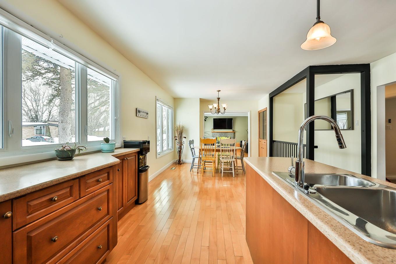 Overall view - 611 Rue Kenny, Gatineau (Buckingham), QC - Indoor Photo Showing Kitchen With Double Sink