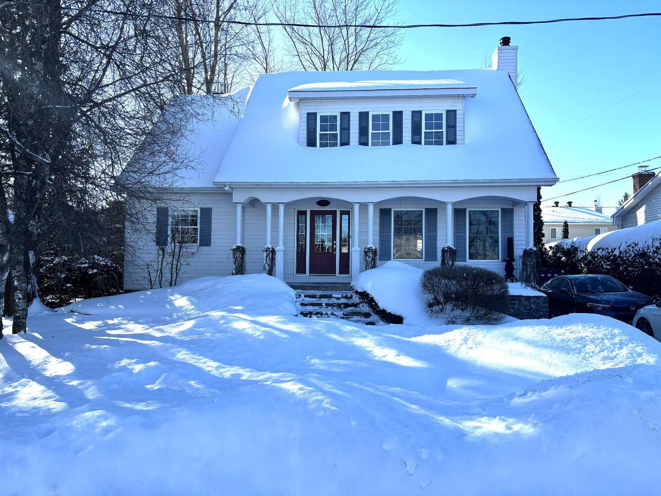 Façade - 20 Rue Brosseau, Saint-Basile-Le-Grand, QC - Outdoor With Facade