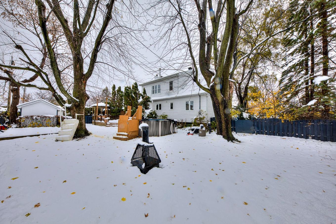 Cour - 20 Rue Brosseau, Saint-Basile-Le-Grand, QC - Outdoor