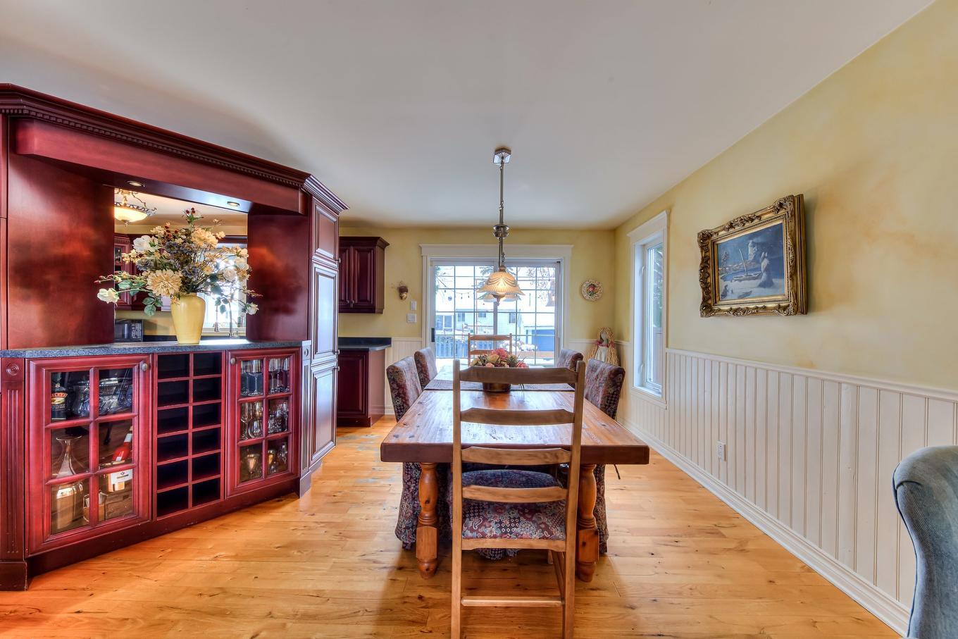 Salle à manger - 20 Rue Brosseau, Saint-Basile-Le-Grand, QC - Indoor Photo Showing Dining Room