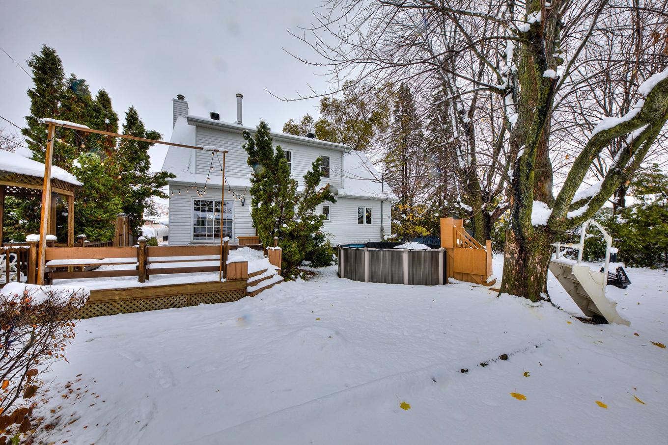 Face arrière - 20 Rue Brosseau, Saint-Basile-Le-Grand, QC - Outdoor