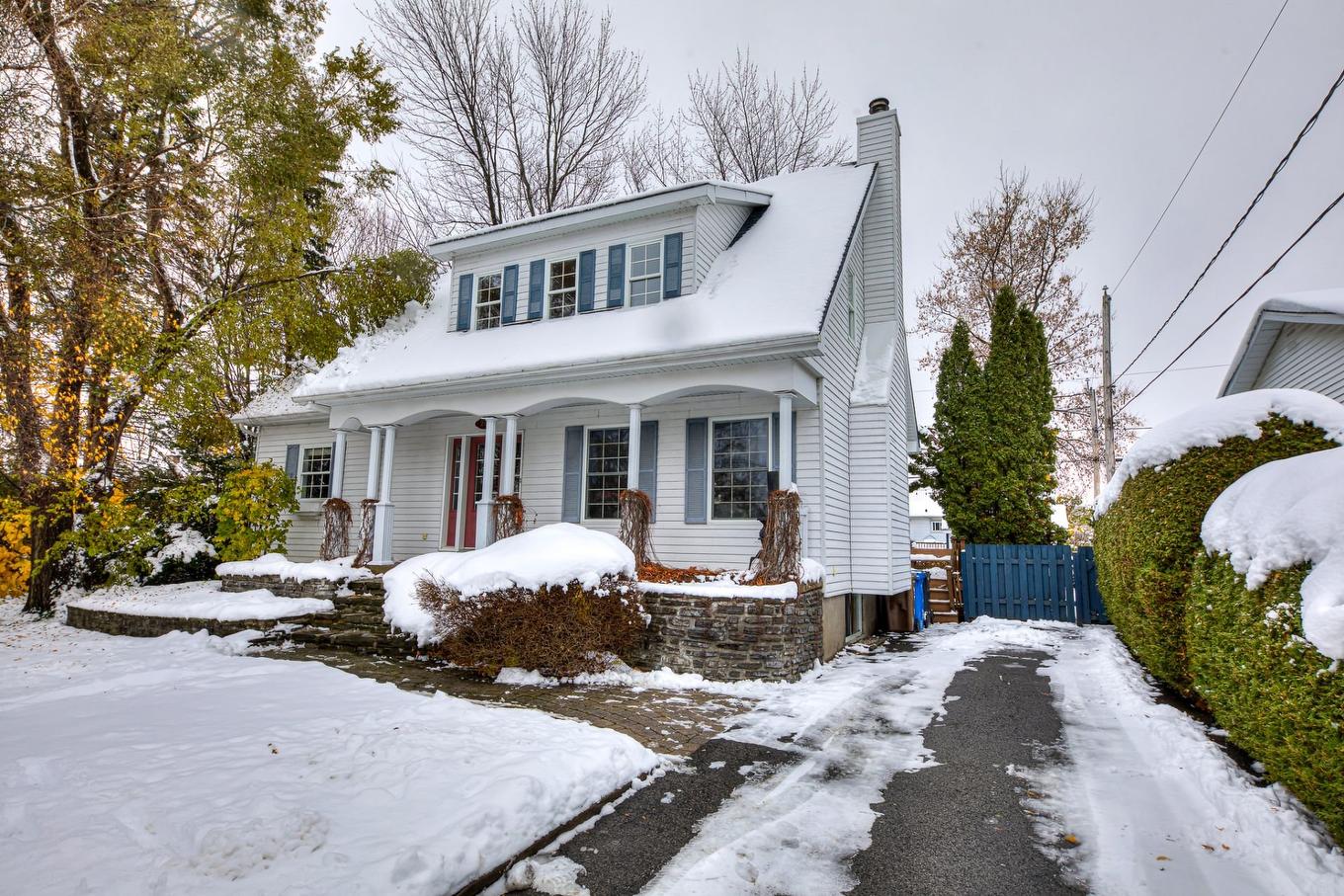 Façade - 20 Rue Brosseau, Saint-Basile-Le-Grand, QC - Outdoor With Deck Patio Veranda With Facade