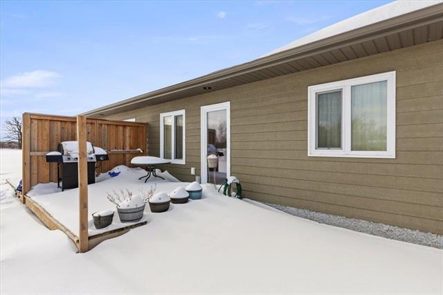 77 Amberfield Dr, Mitchell, MB