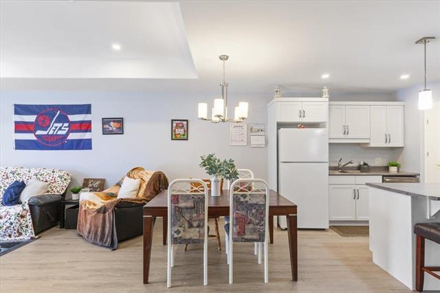 77 Amberfield Dr, Mitchell, MB