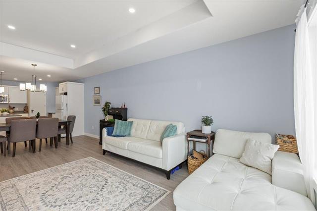 79 Amberfield Dr, Mitchell, MB