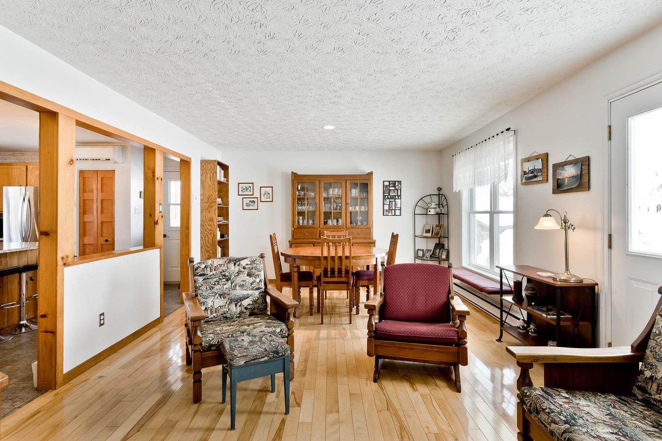 Salon - 43 Rue Roger-Boisvert, Sherbrooke (Fleurimont), QC - Indoor Photo Showing Living Room