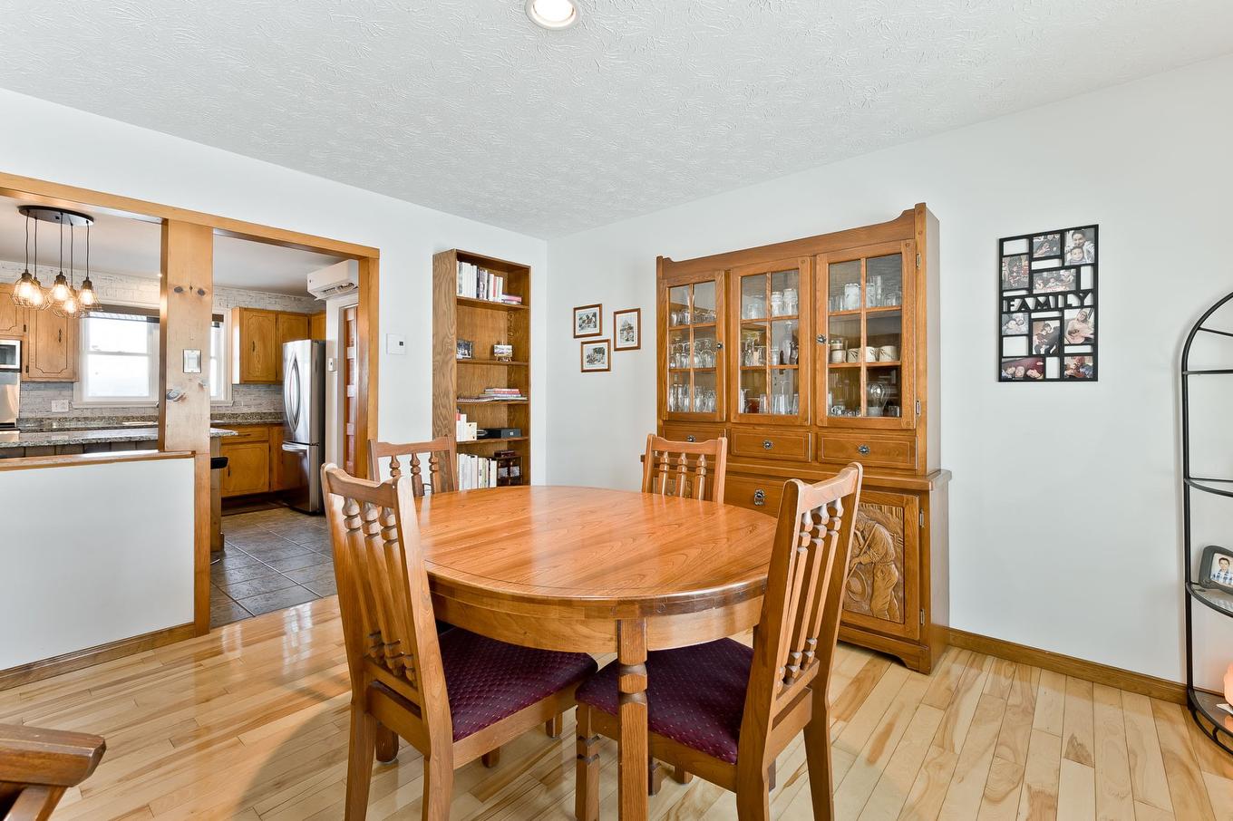 Salle à manger - 43 Rue Roger-Boisvert, Sherbrooke (Fleurimont), QC - Indoor Photo Showing Dining Room