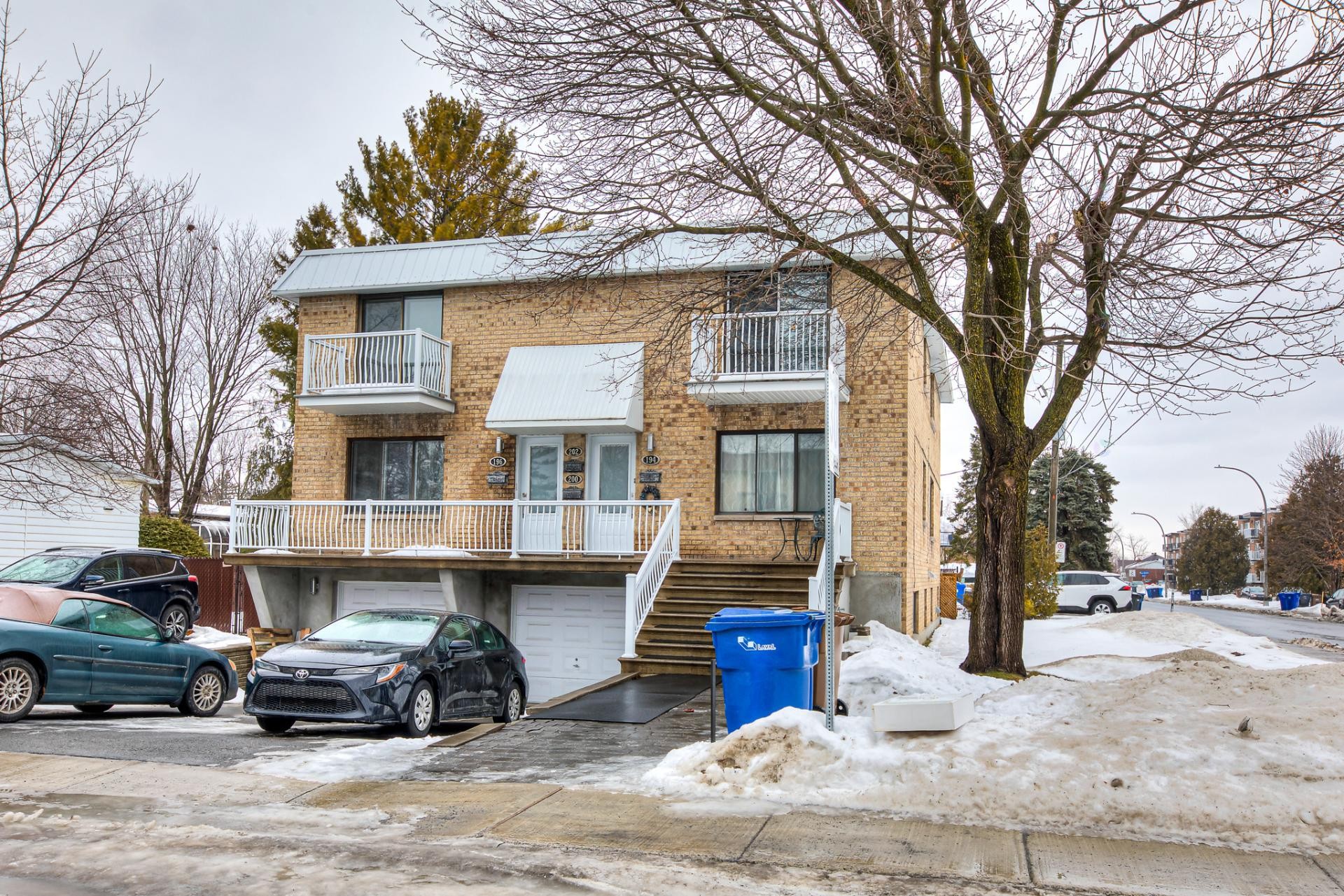 Façade - 200 Rue De Manthet, Laval (Sainte-Rose), QC - Outdoor With Facade