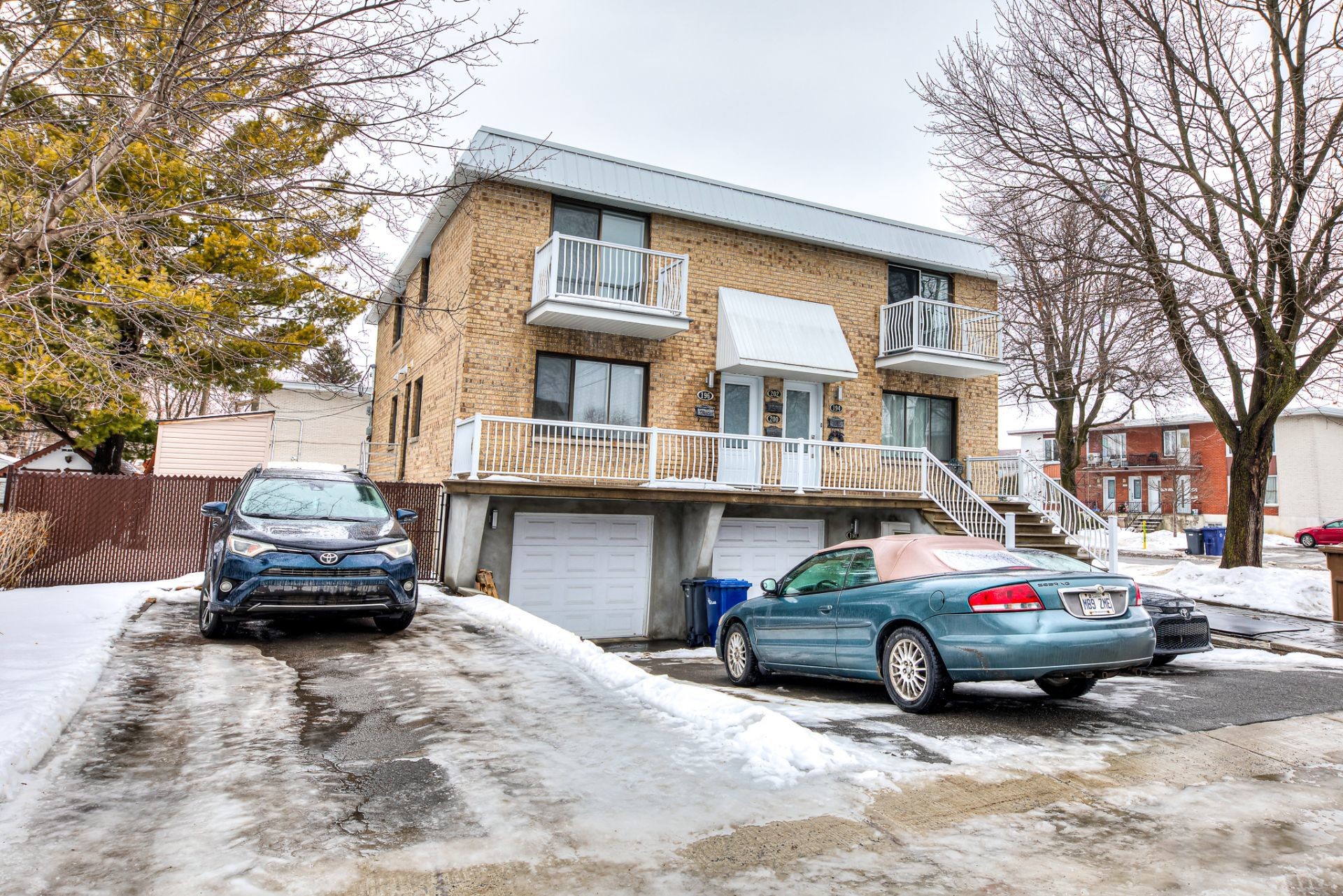 Façade - 200 Rue De Manthet, Laval (Sainte-Rose), QC - Outdoor With Facade