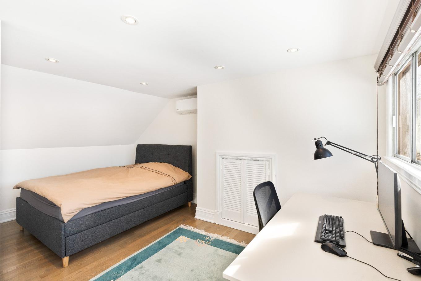 Bedroom - 4170 Av. De Kensington, Montréal (Côte-Des-Neiges/Notre-Dame-De-Grâce), QC - Indoor