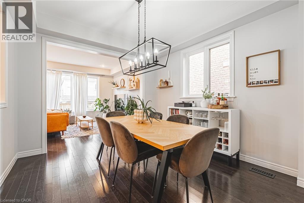 8 Matteo Trail, Hamilton, ON - Indoor Photo Showing Dining Room
