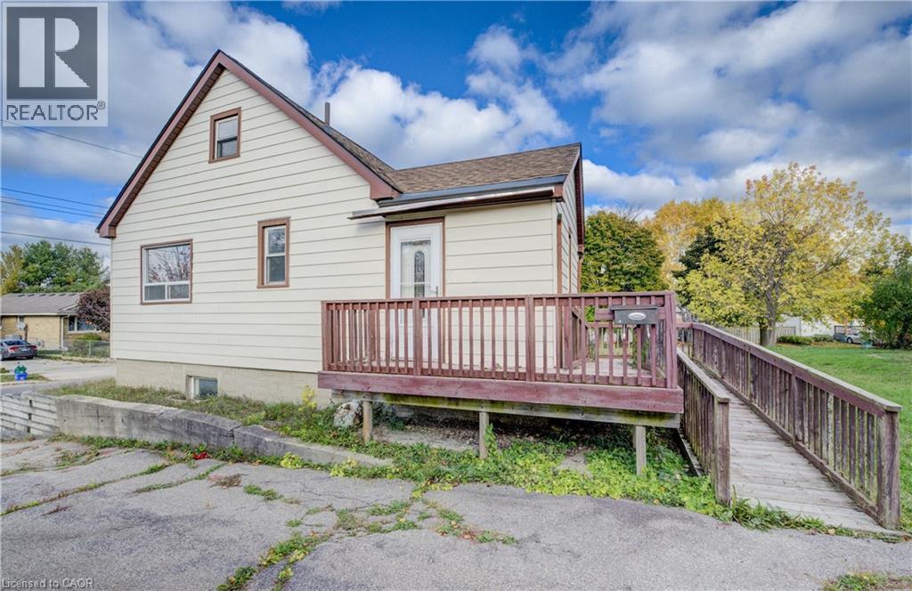 439 Alice Avenue, Kitchener, ON - Outdoor With Deck Patio Veranda