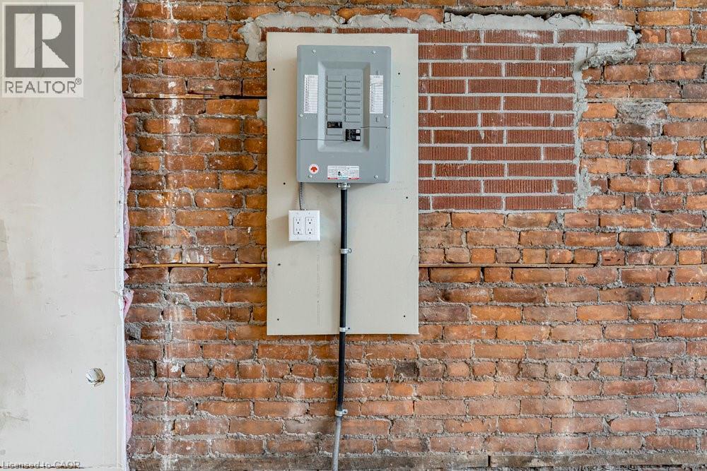 309 Barton Street E, Hamilton, ON