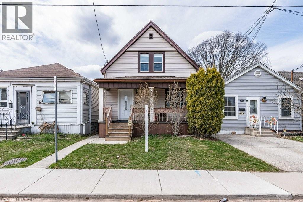 99 Robins Avenue, Hamilton, ON - Outdoor With Deck Patio Veranda With Facade