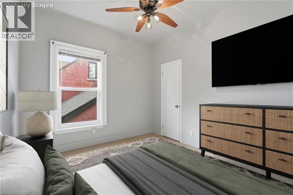 200 East Avenue N, Hamilton, ON - Indoor Photo Showing Bedroom