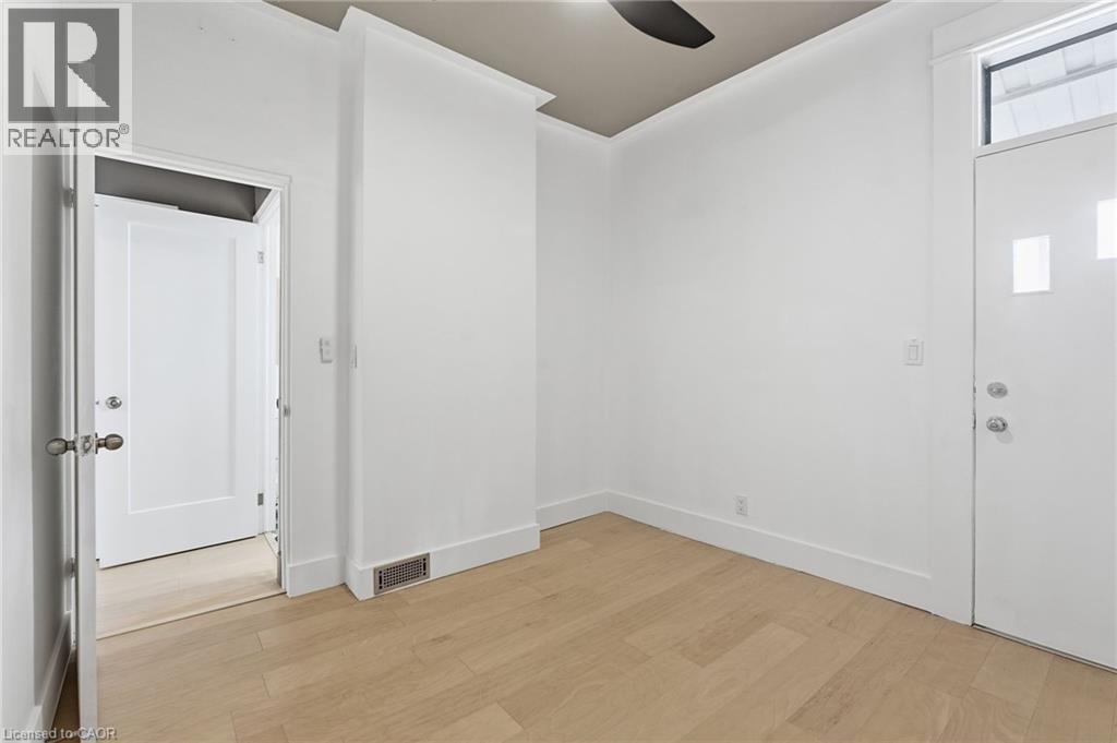 200 East Avenue N, Hamilton, ON - Indoor Photo Showing Other Room