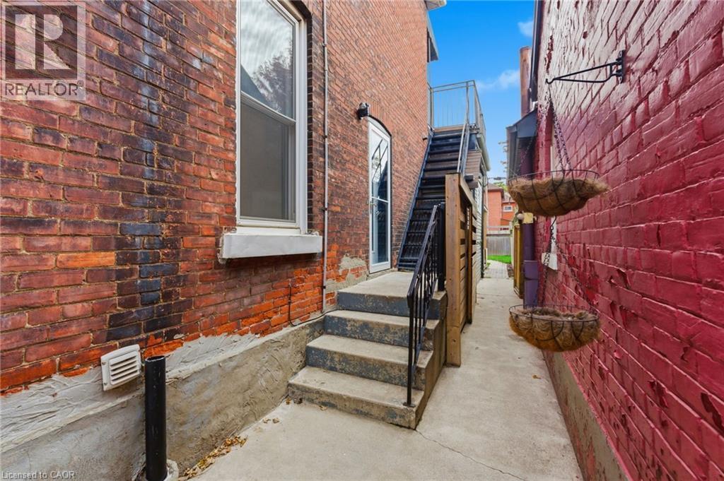 200 East Avenue N, Hamilton, ON - Outdoor