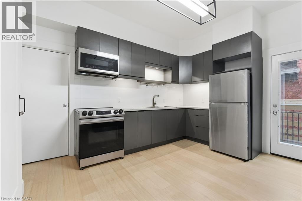 200 East Avenue N, Hamilton, ON - Indoor Photo Showing Kitchen