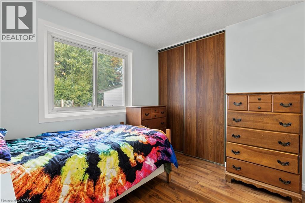 50 Gledhill Crescent, Hamilton, ON - Indoor Photo Showing Bedroom