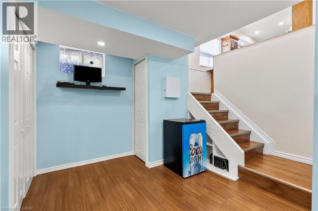 50 Gledhill Crescent, Hamilton, ON - Indoor Photo Showing Other Room