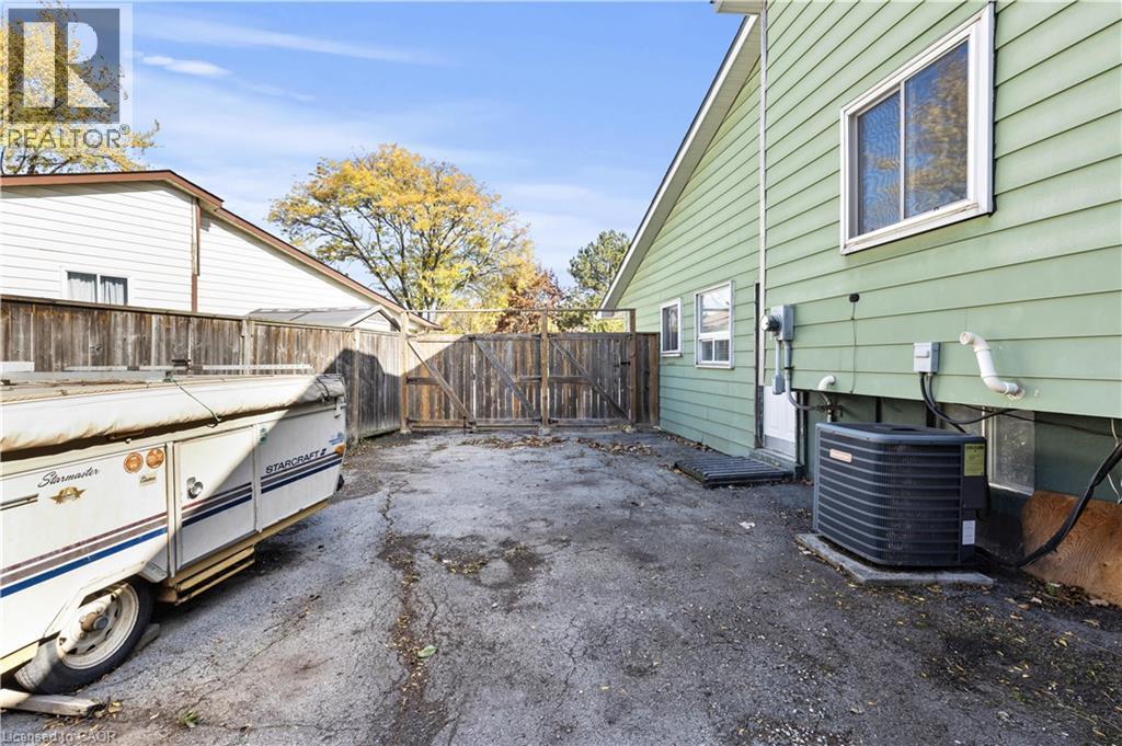 50 Gledhill Crescent, Hamilton, ON - Outdoor With Exterior