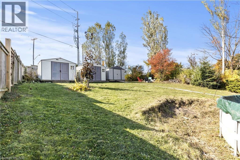 50 Gledhill Crescent, Hamilton, ON - Outdoor