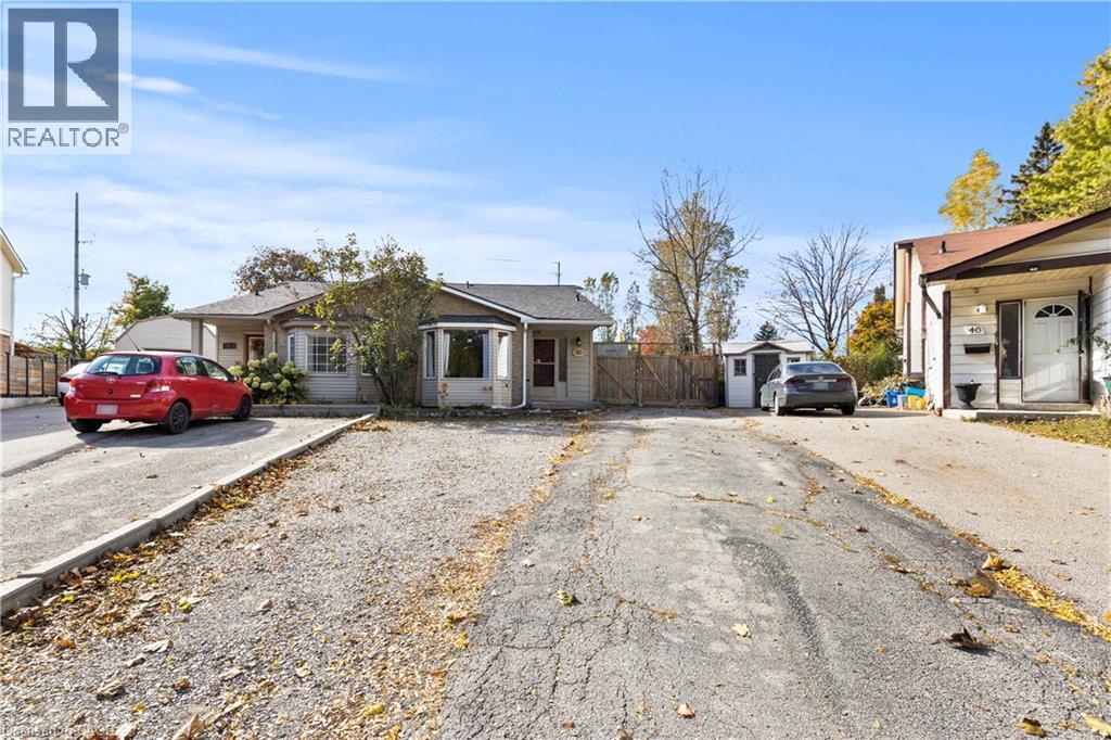 50 Gledhill Crescent, Hamilton, ON - Outdoor With Facade